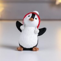 Сувенир "Пингвинчик Рико в шапке-ушанке"