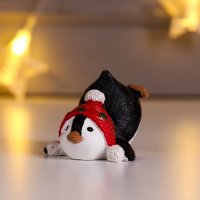 Сувенир "Пингвинчик Рико в шапке-ушанке вверх ногами"