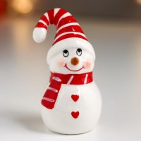 Сувенир "Снеговик-улыбака в полосатом колпаке"
