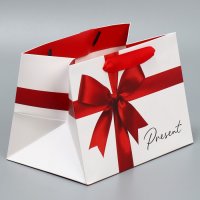 Пакет подарочный с широким дном «Подарок», 20х14х13.2см